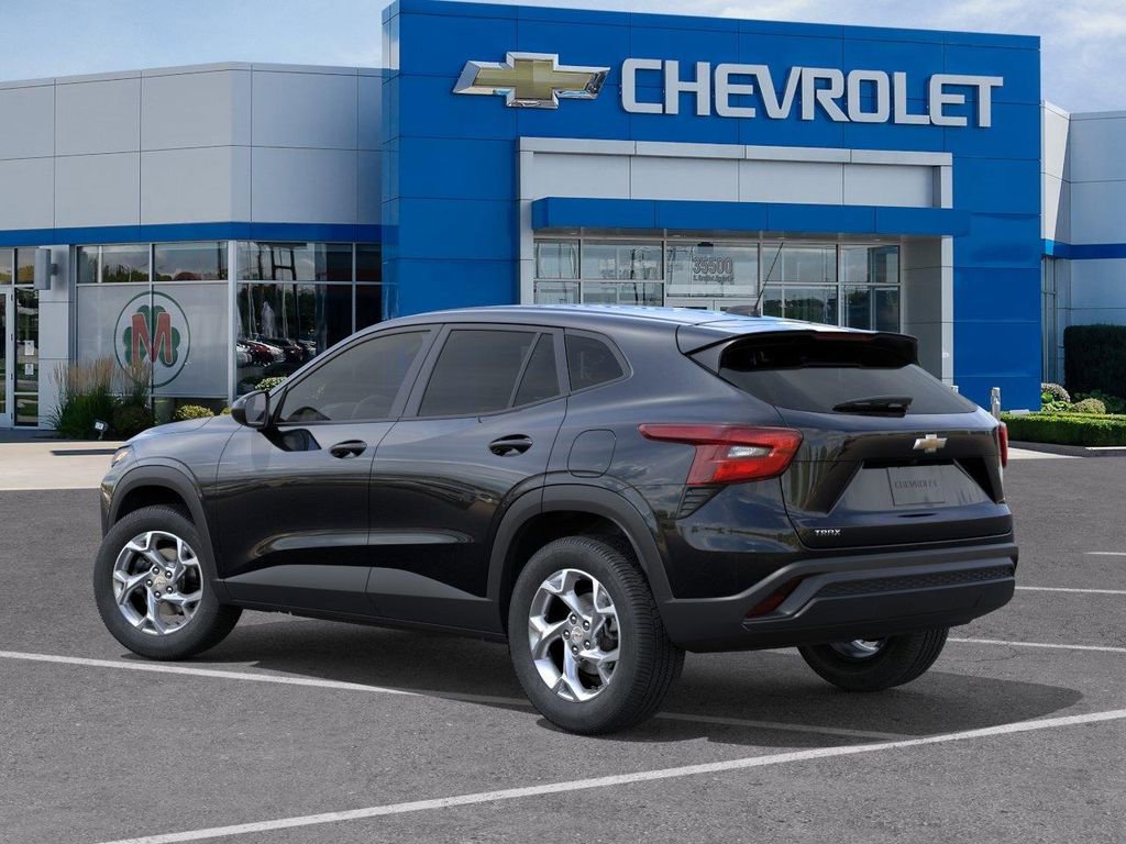 New 2026 Chevrolet Trax LS w/ LS Convenience Package FWD image 3