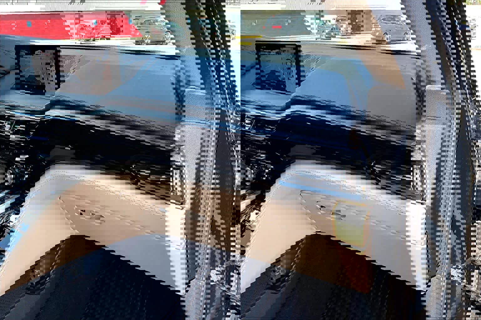 Used 2023 Acura MDX SH-AWD w/ Advance Package image 19