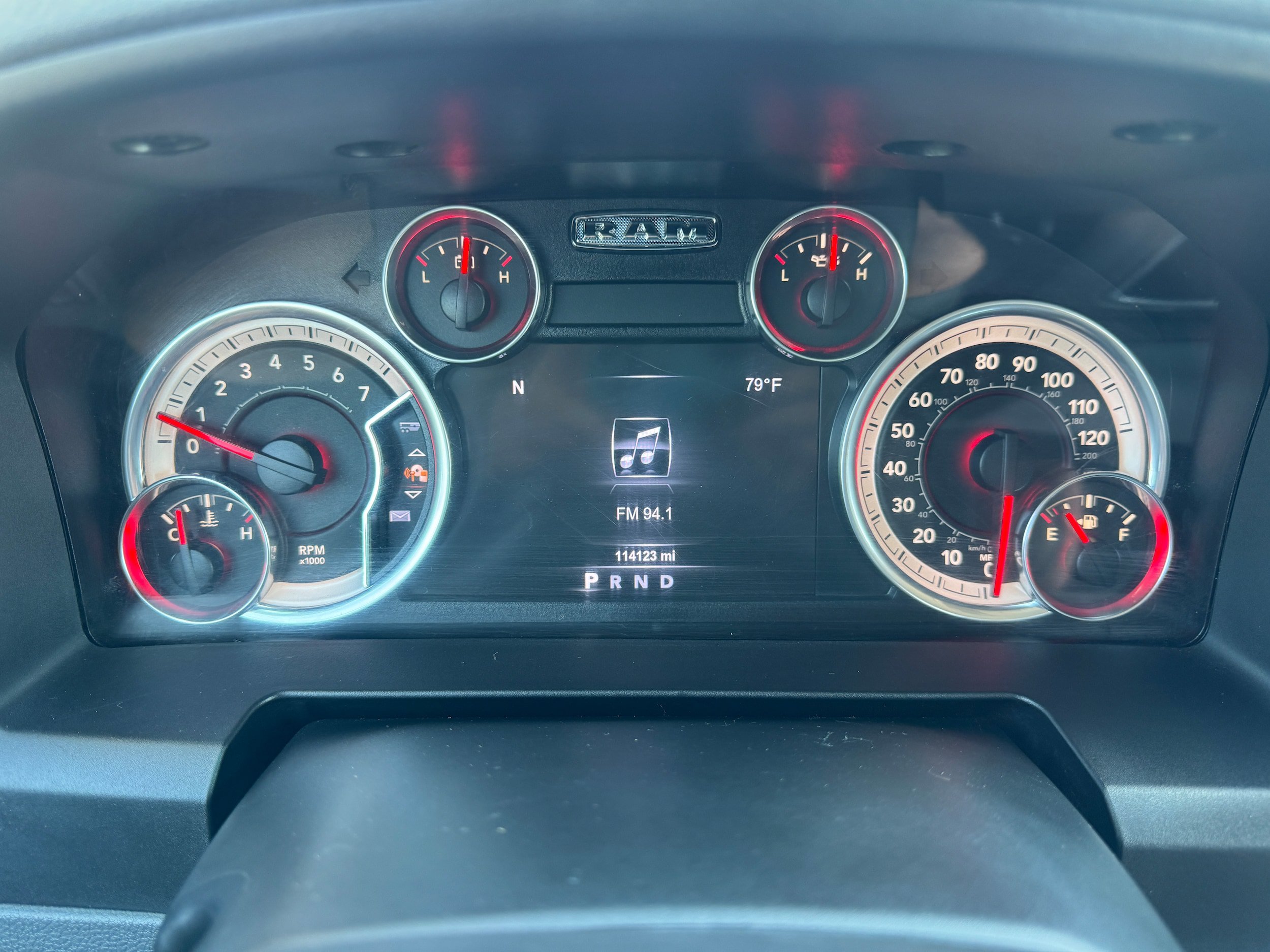 Used 2017 RAM 1500 Classic SLT AWD/4WD image 18