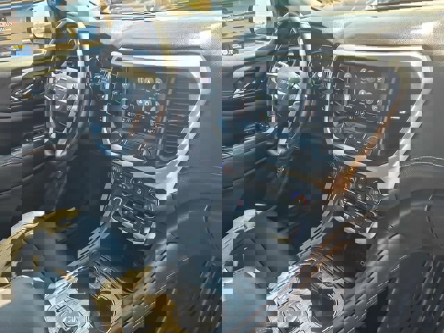 Used 2023 GMC Acadia SLT image 27