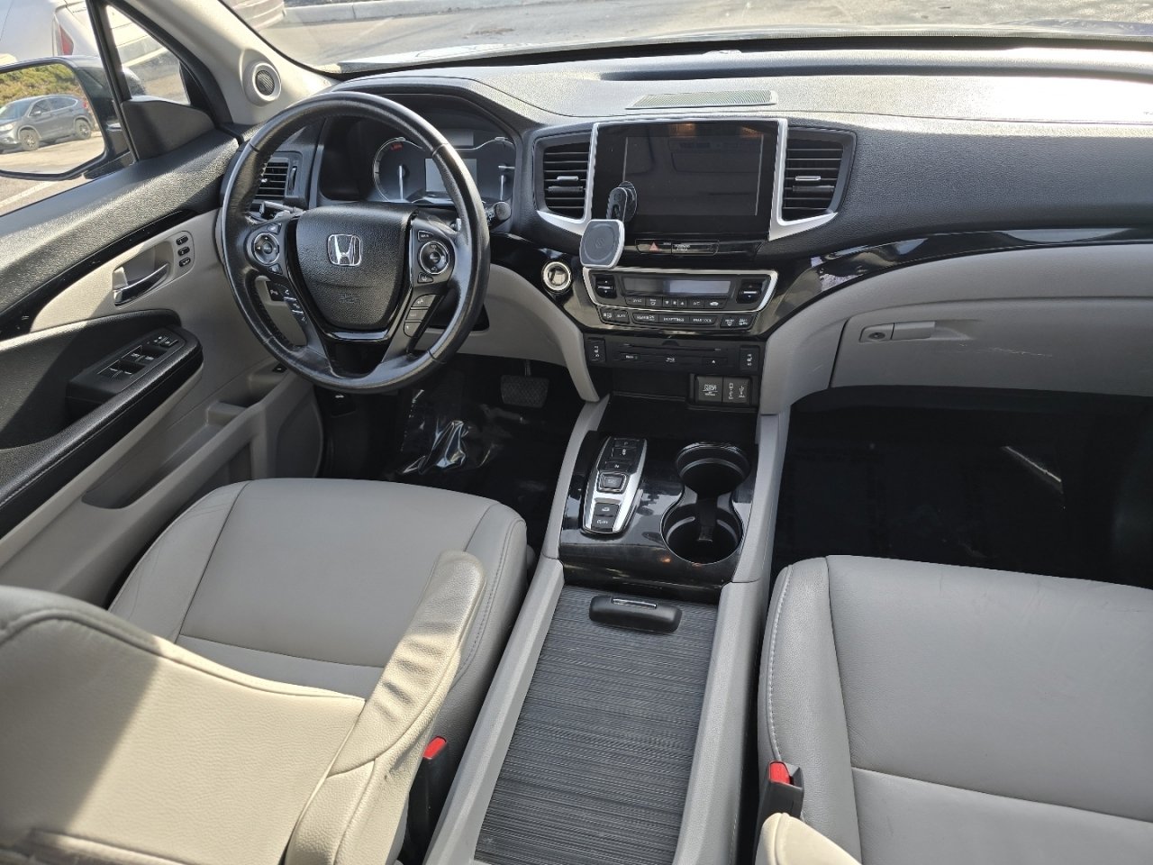 Used 2018 Honda Pilot Touring image 28