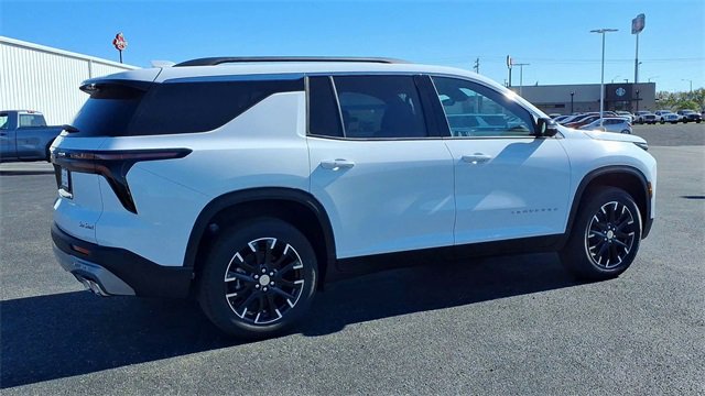 New 2026 Chevrolet Traverse LT w/ Sun and Wheel Package image 8