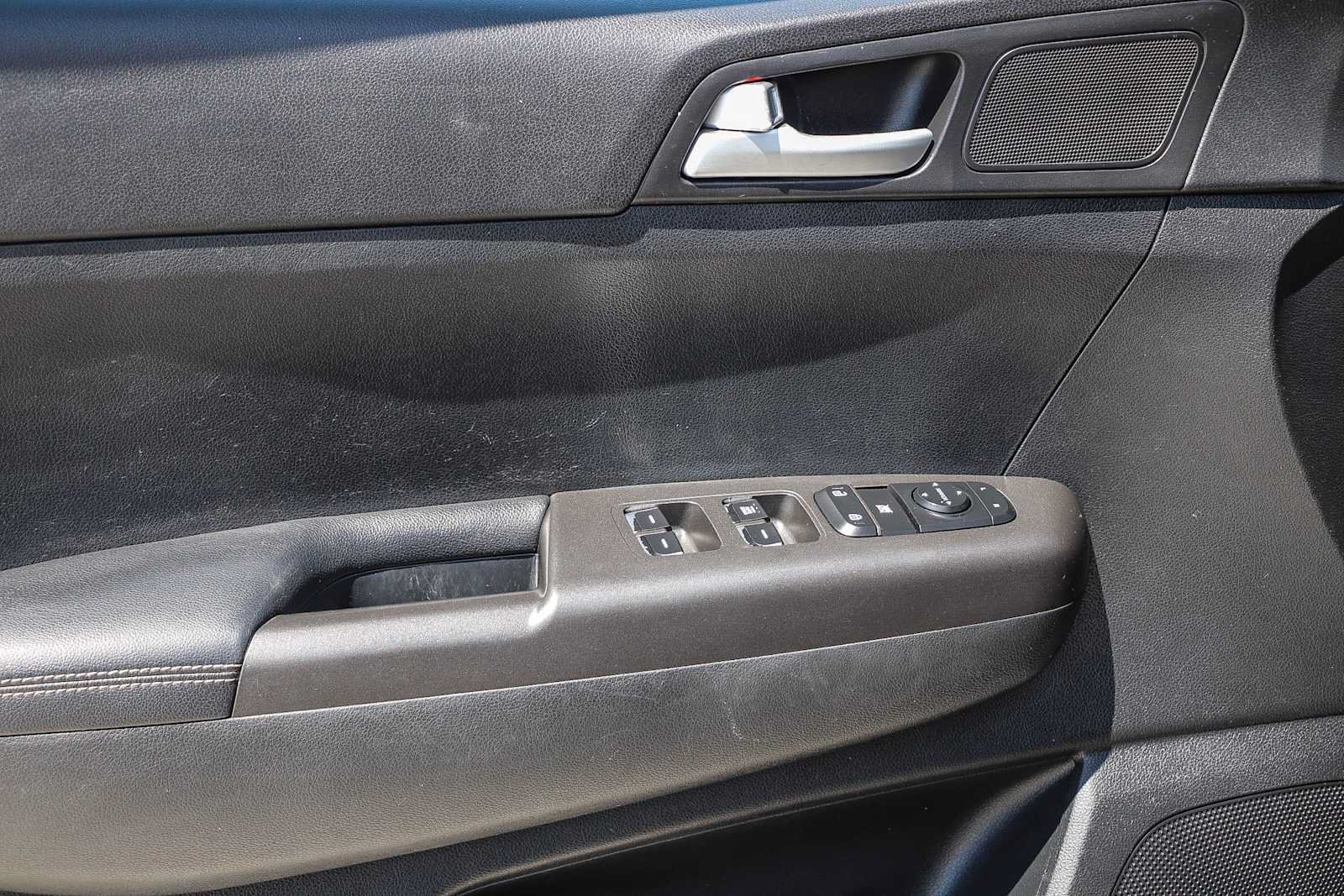 Used 2018 Kia Sportage LX FWD image 19