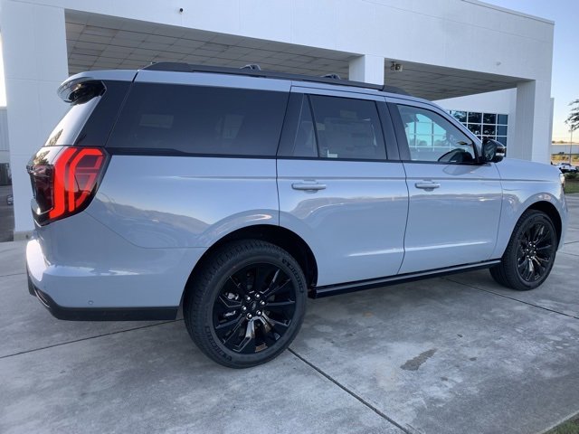 New 2025 Ford Expedition Platinum w/ Stealth Appearance Package image 3