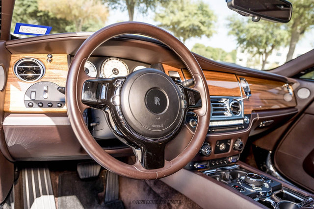 Used 2016 Rolls-Royce Wraith RWD image 28