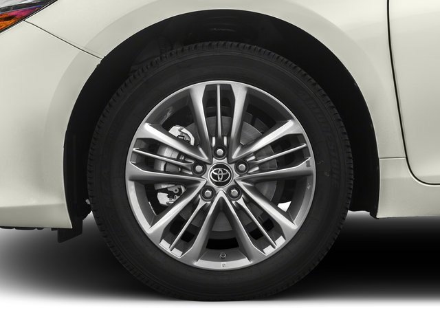 Used 2017 Toyota Camry SE w/ Moonroof Package FWD image 13