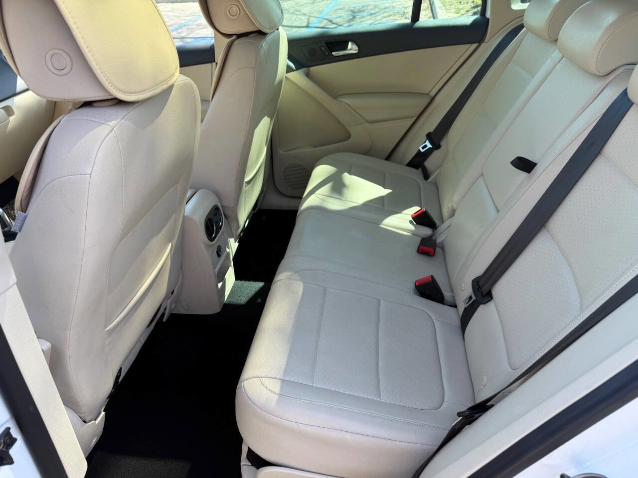 Used 2011 Volkswagen Tiguan S AWD/4WD image 14