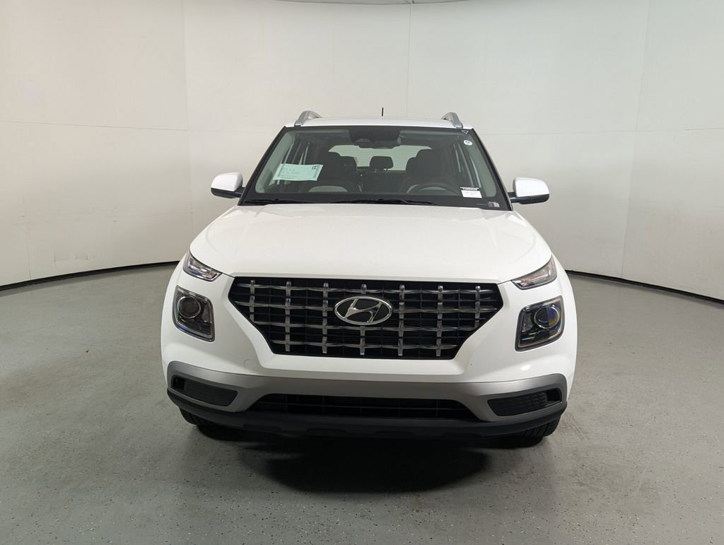 New 2026 Hyundai Venue SEL FWD image 2