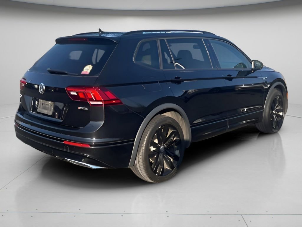 Used 2021 Volkswagen Tiguan SE R-Line image 4
