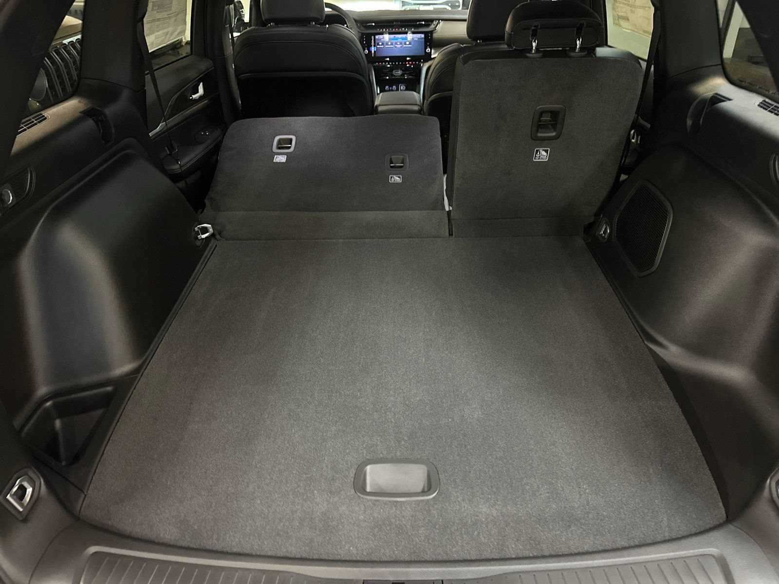 New 2026 Jeep Grand Cherokee Limited AWD/4WD image 14