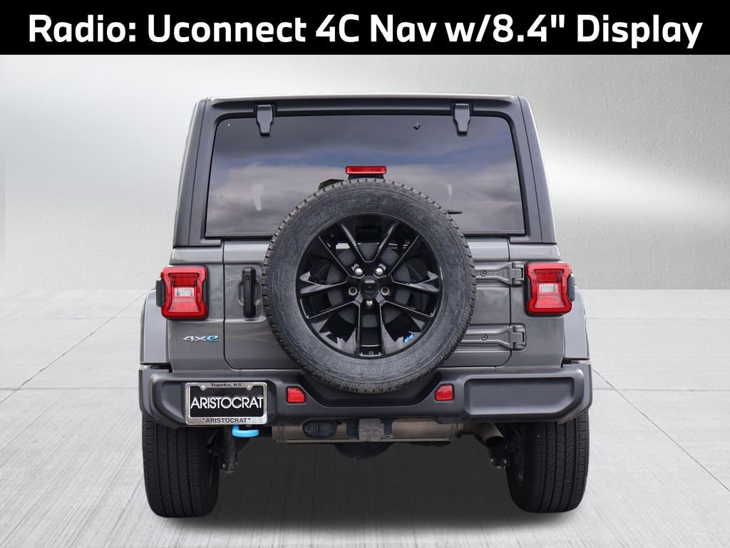 Used 2022 Jeep Wrangler Unlimited Sahara w/ Cold Weather Group AWD/4WD image 7
