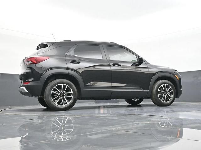 New 2026 Chevrolet TrailBlazer LT w/ Driver Confidence Package FWD image 39