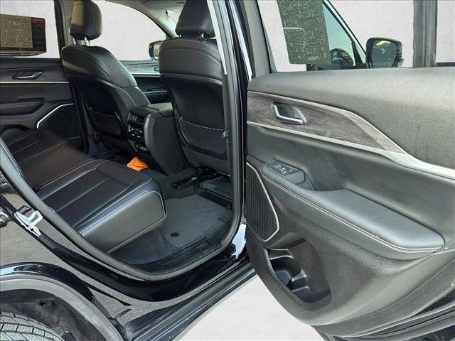 Used 2022 Jeep Grand Cherokee Limited RWD image 23
