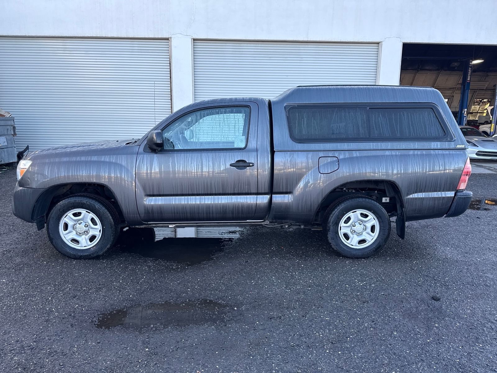 Used 2013 Toyota Tacoma 2WD Regular Cab image 2