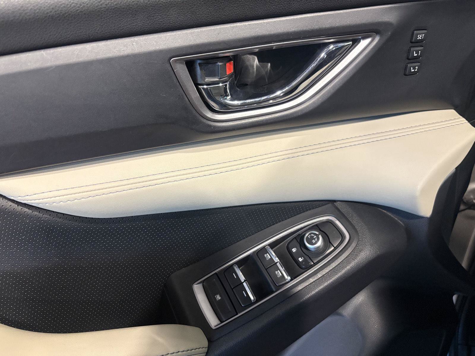 Used 2020 Subaru Ascent Limited AWD/4WD image 10