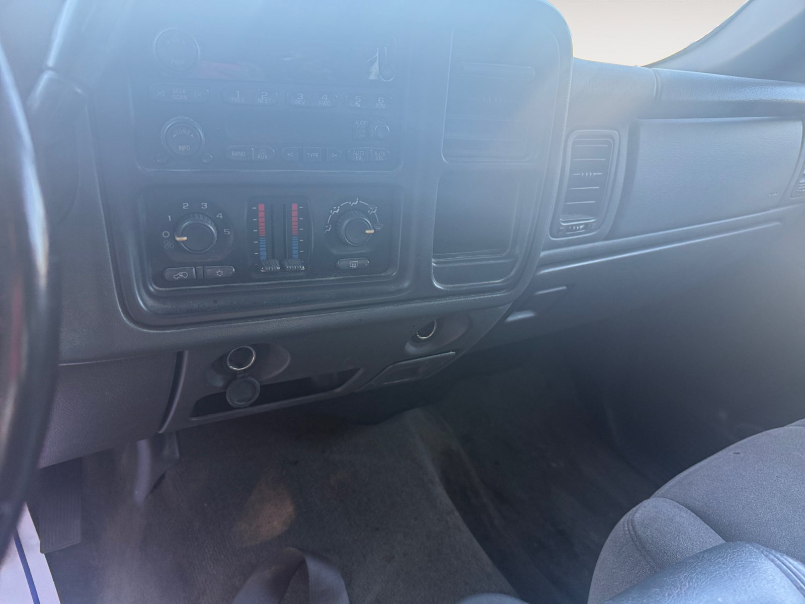 Used 2006 Chevrolet Silverado 1500 LT w/ Light Duty Power Package RWD image 10