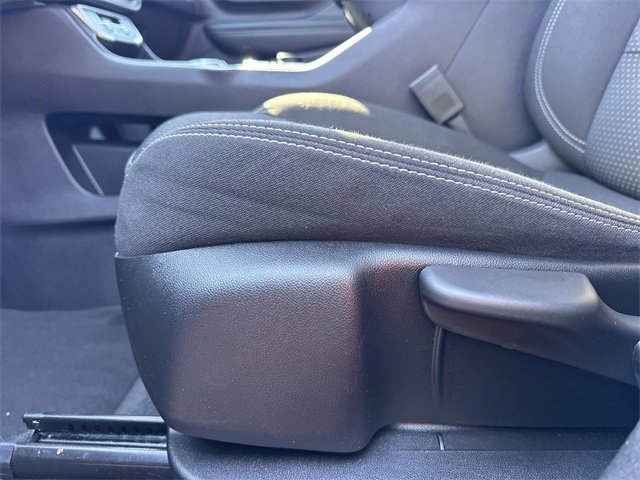 Used 2024 GMC Terrain SLE image 12