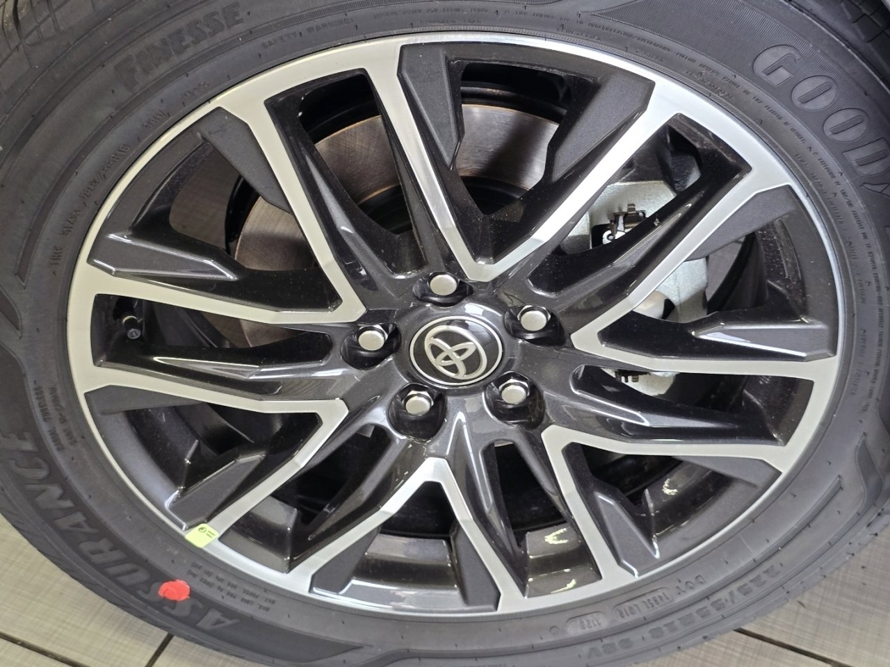 New 2026 Toyota Corolla Cross XLE FWD image 7