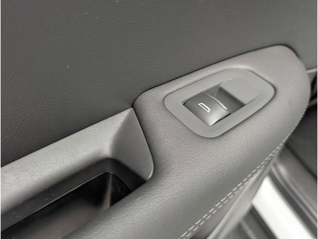 New 2025 Cadillac XT5 Sportv w/ LPO, Blue Accent Package image 12