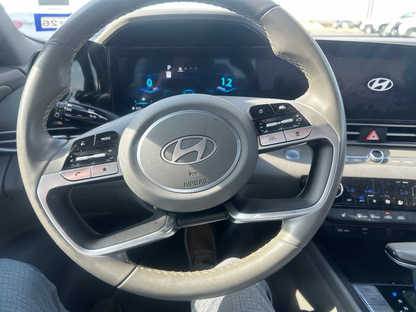 Used 2025 Hyundai Elantra SEL FWD image 12