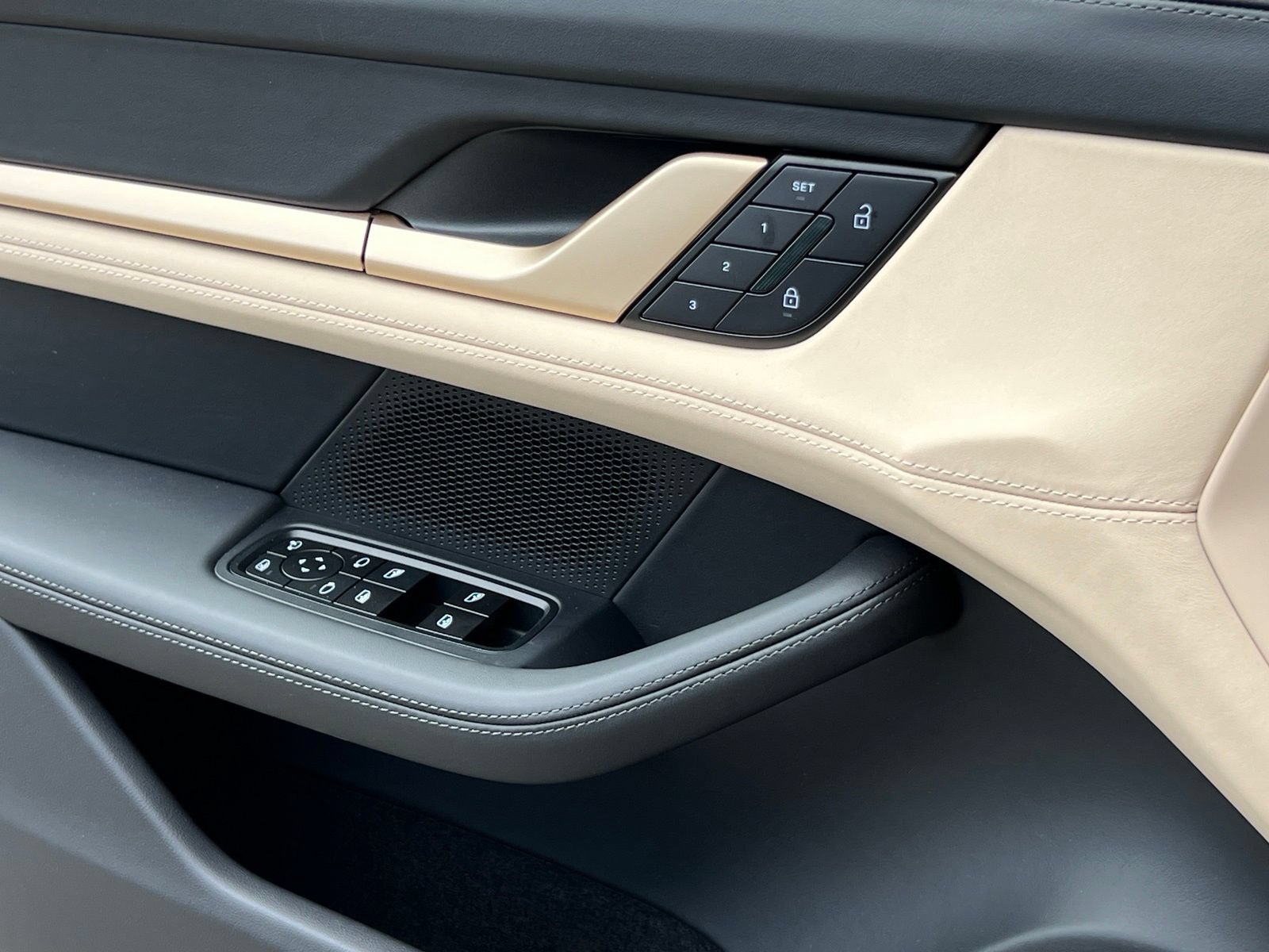 New 2026 Porsche Taycan AWD/4WD image 33