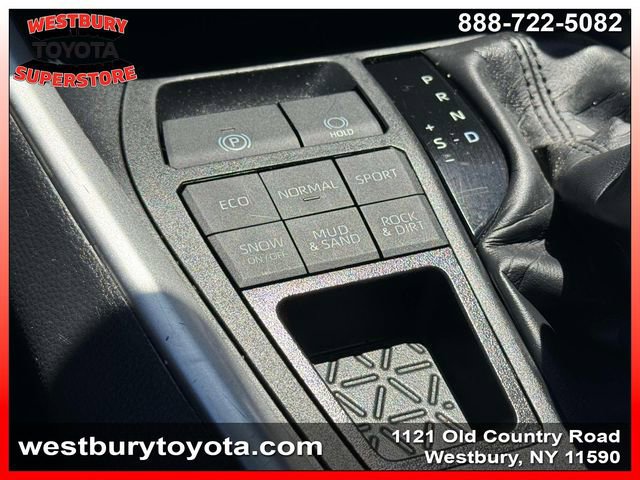 Used 2024 Toyota RAV4 XLE AWD/4WD image 31