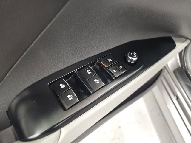 Used 2019 Toyota Camry XLE image 13