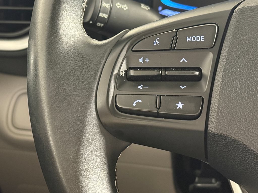 Certified 2026 Hyundai Venue SEL FWD image 39