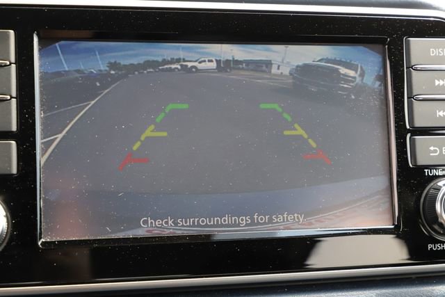Used 2025 Nissan Versa SV FWD image 29