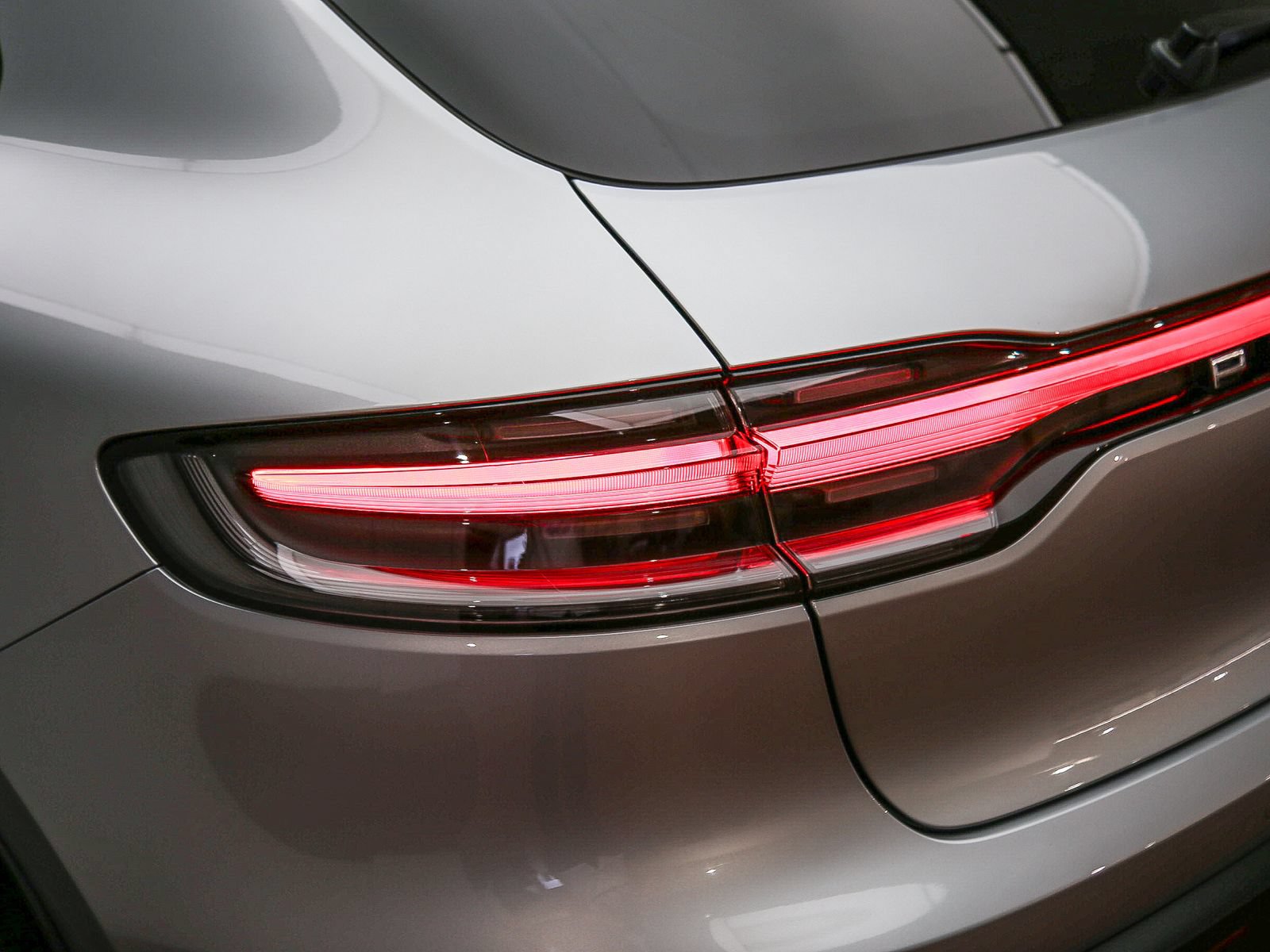 Certified 2026 Porsche Macan AWD/4WD image 15