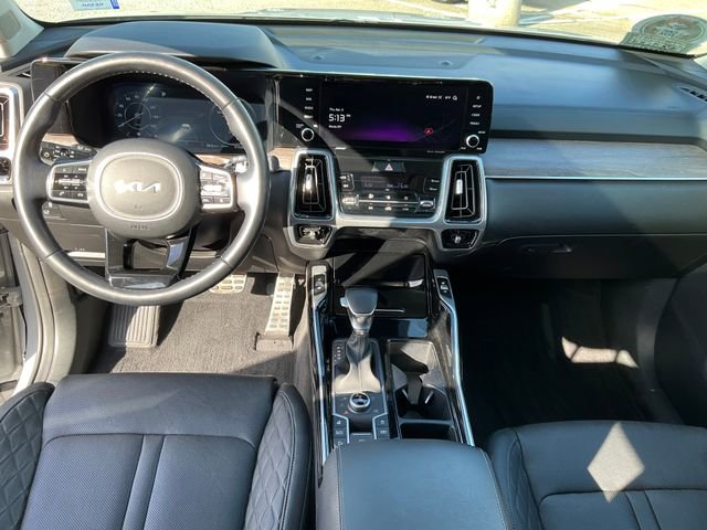 Used 2023 Kia Sorento SX Prestige image 4