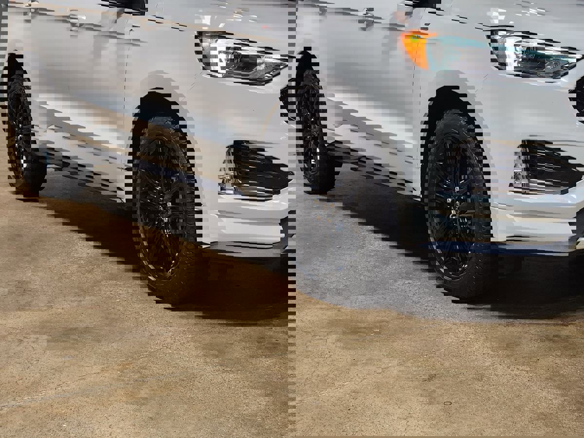 Used 2024 Ford Edge ST-Line image 16