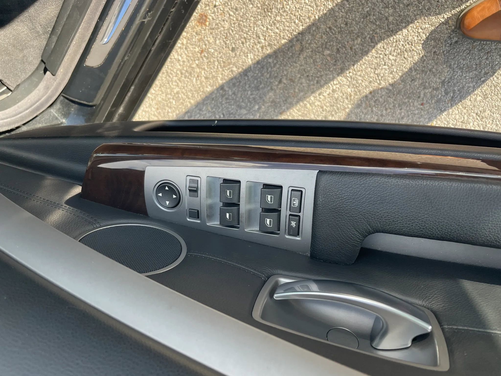 Used 2008 BMW 750i image 22