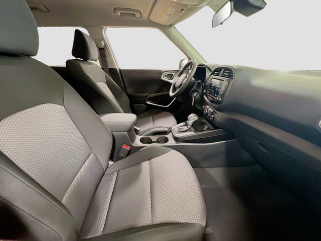 Certified 2025 Kia Soul S FWD image 26
