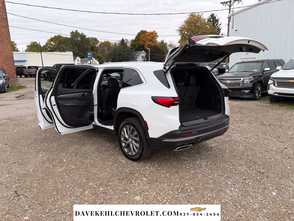 Used 2026 Buick Enclave Preferred FWD image 28