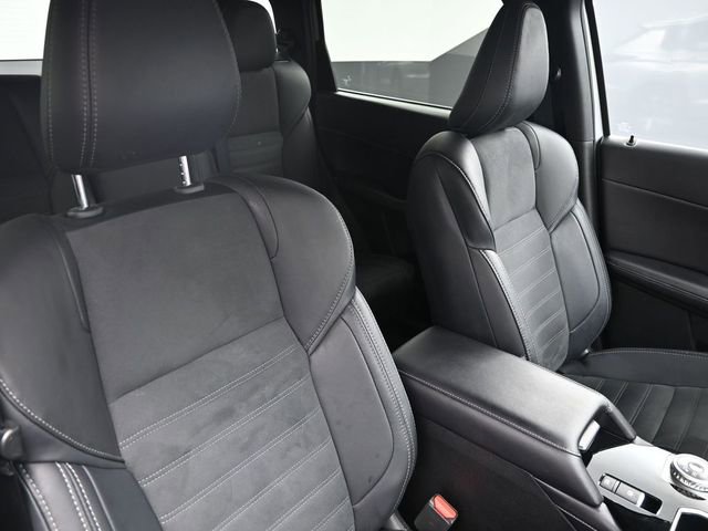Used 2025 Mitsubishi Outlander SE image 42