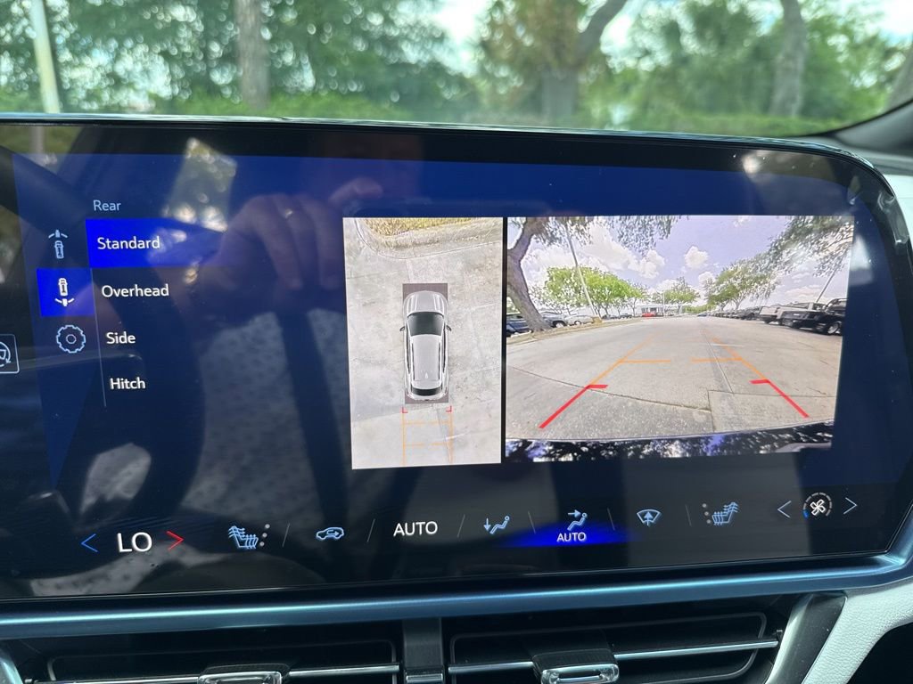 Used 2025 Chevrolet Equinox EV LT FWD image 53