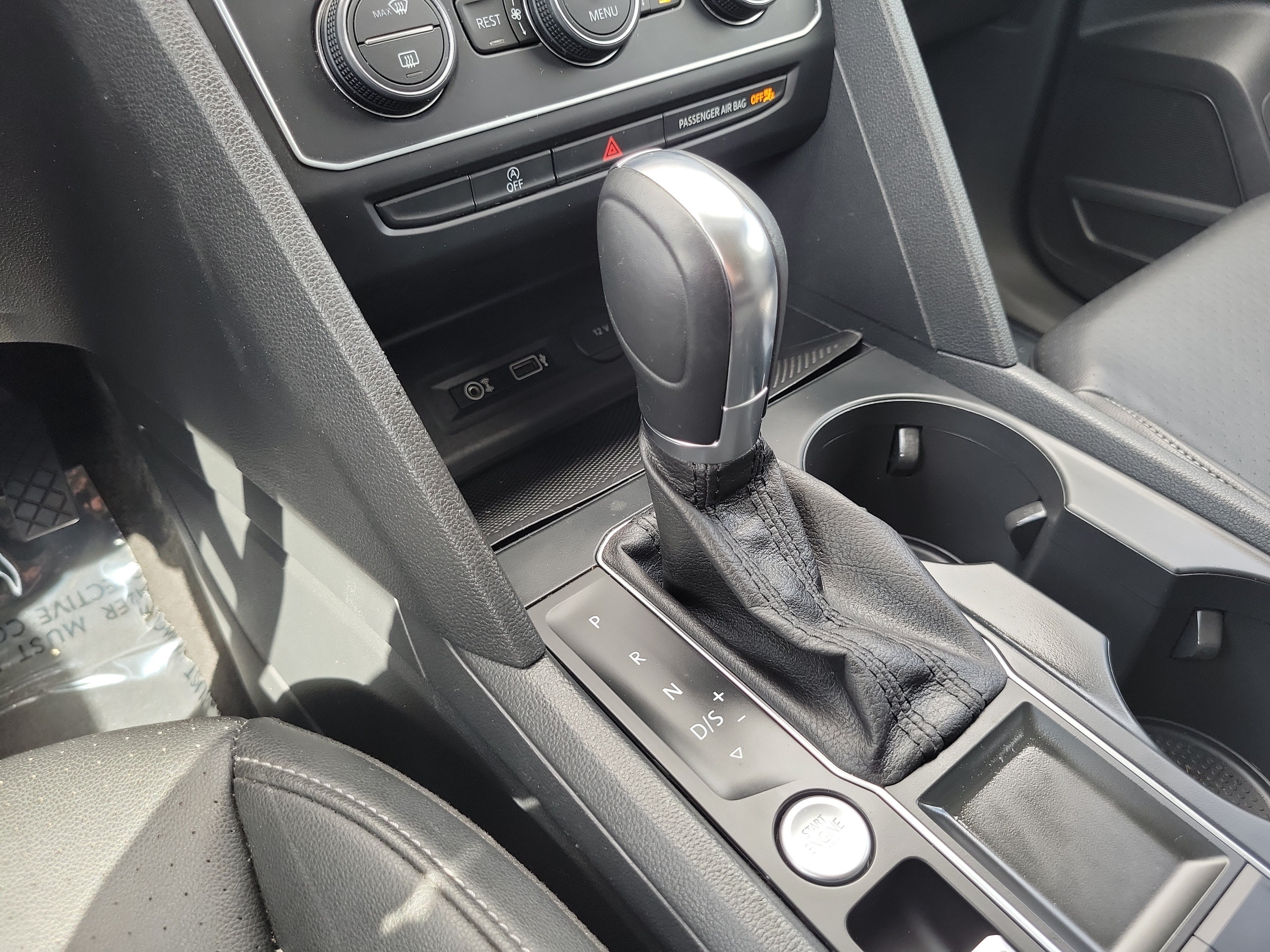 Used 2019 Volkswagen Atlas SE w/ Towing Package FWD image 22