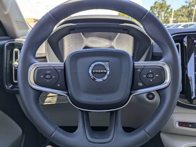 Certified 2023 Volvo XC40 B5 Plus w/ Protection Package Premier AWD/4WD image 33