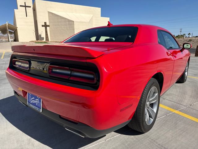 Used 2021 Dodge Challenger SXT image 5