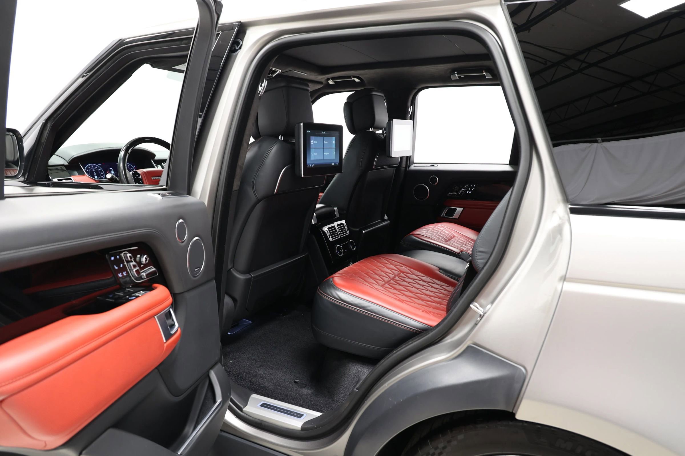 Used 2020 Land Rover Range Rover SV Autobiography Dynamic image 50