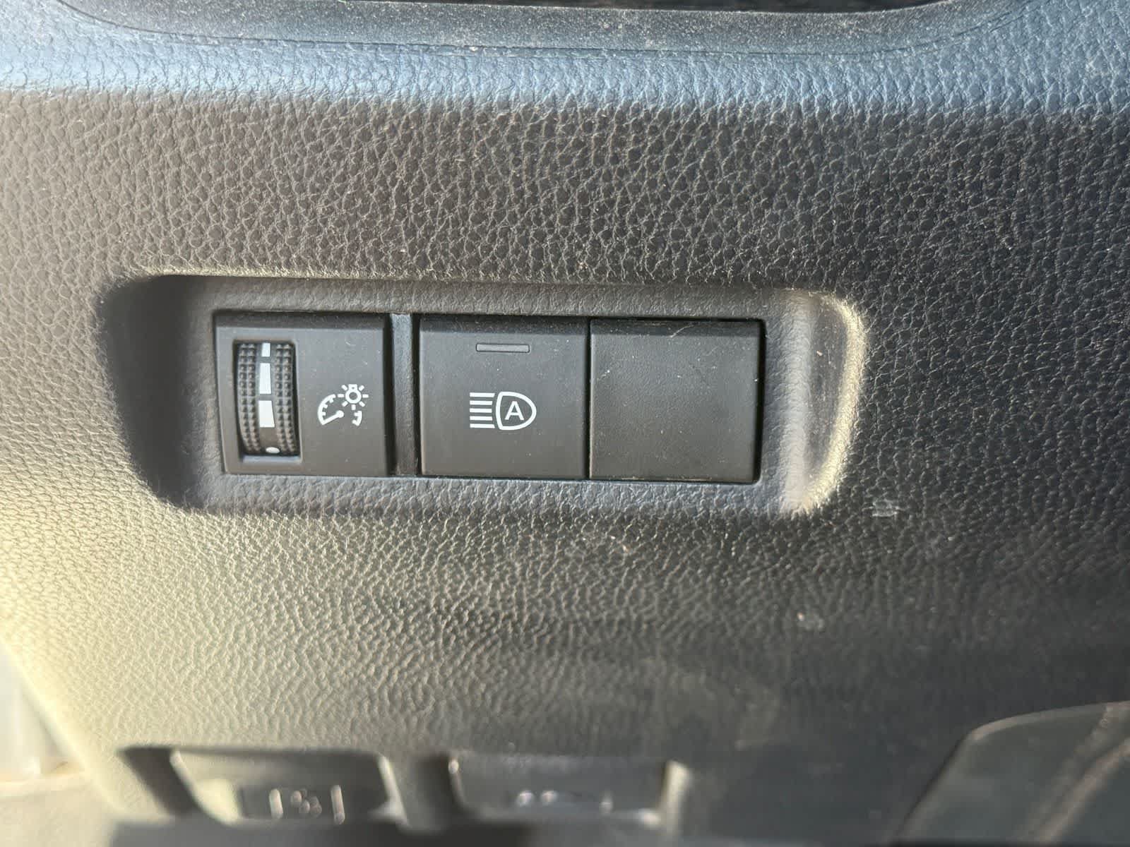 Used 2023 Toyota RAV4 LE AWD/4WD image 14