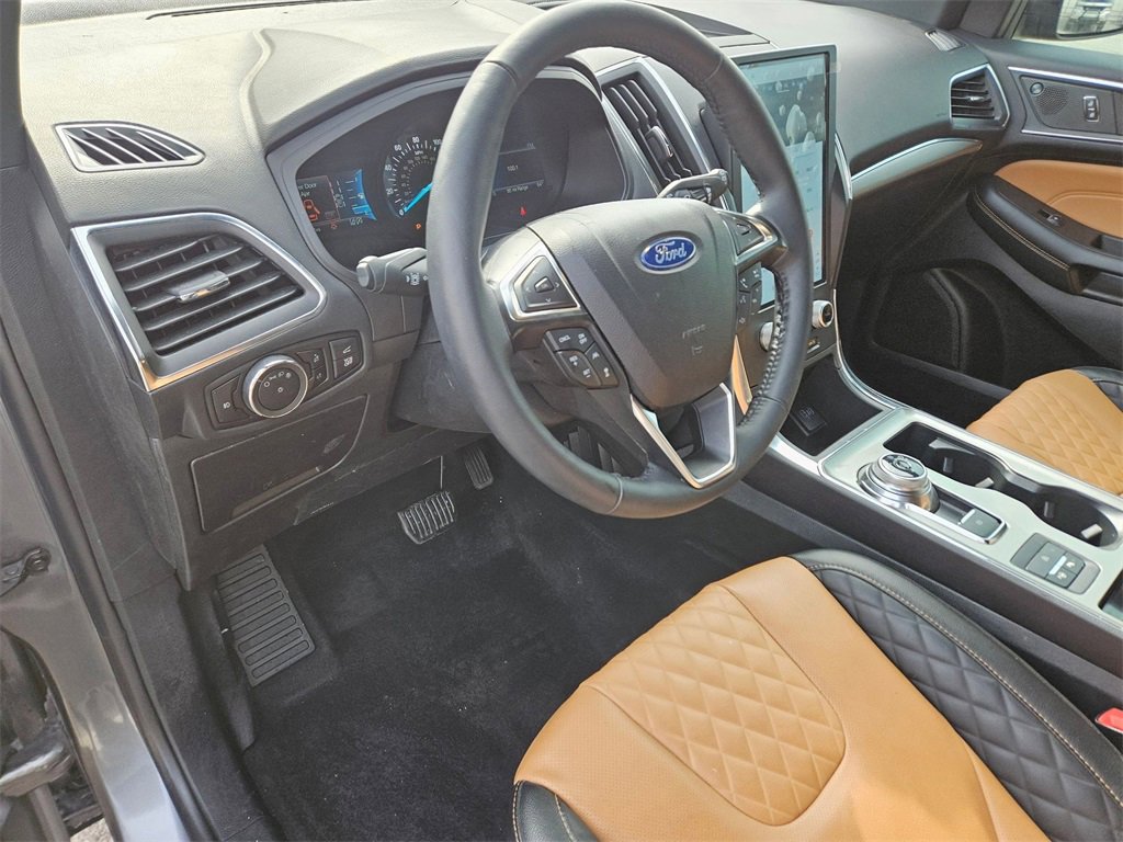 Used 2024 Ford Edge Titanium w/ Titanium Elite Package image 16