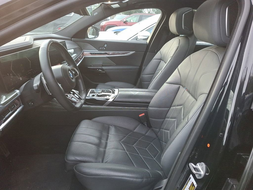 Certified 2023 BMW 760i xDrive w/ Parking Assistance Package AWD/4WD image 8