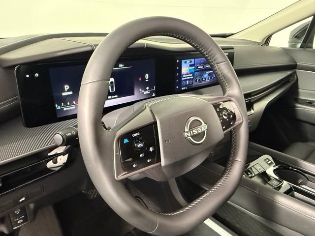 Used 2025 Nissan Murano SV AWD/4WD image 16