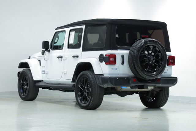 Used 2022 Jeep Wrangler Unlimited Sahara w/ Cold Weather Group image 6