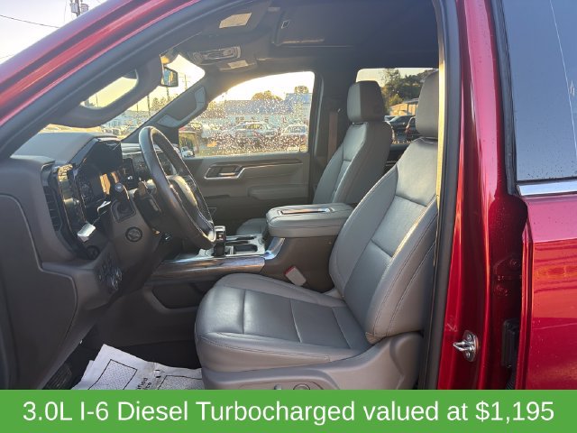 Used 2022 Chevrolet Silverado 1500 LTZ w/ LTZ Premium Package AWD/4WD image 3