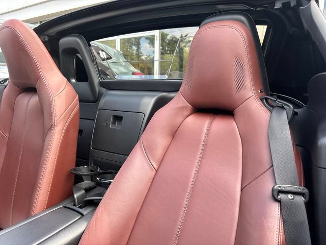 Used 2019 MAZDA MX-5 Miata RF Grand Touring w/ GT-S Package RWD image 5