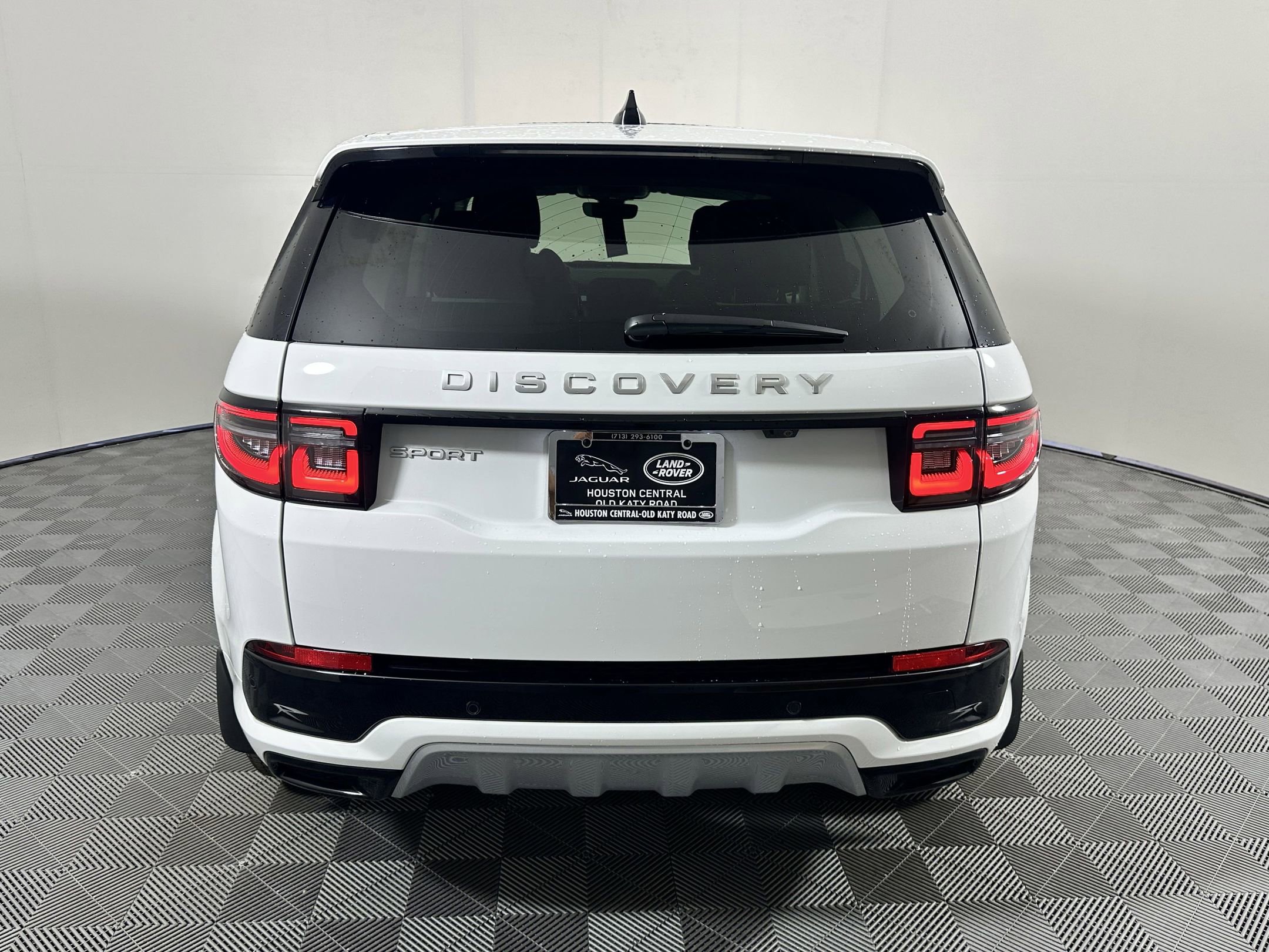 Certified 2025 Land Rover Discovery Sport S image 8