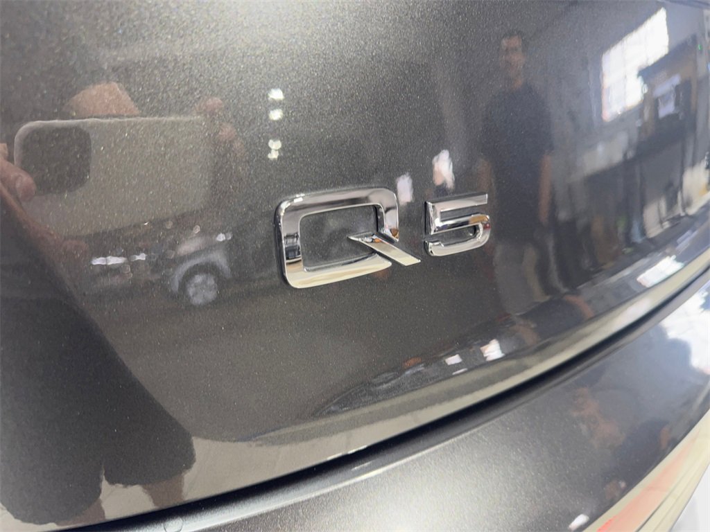 Used 2022 Audi Q5 2.0T Premium w/ Convenience Package image 23